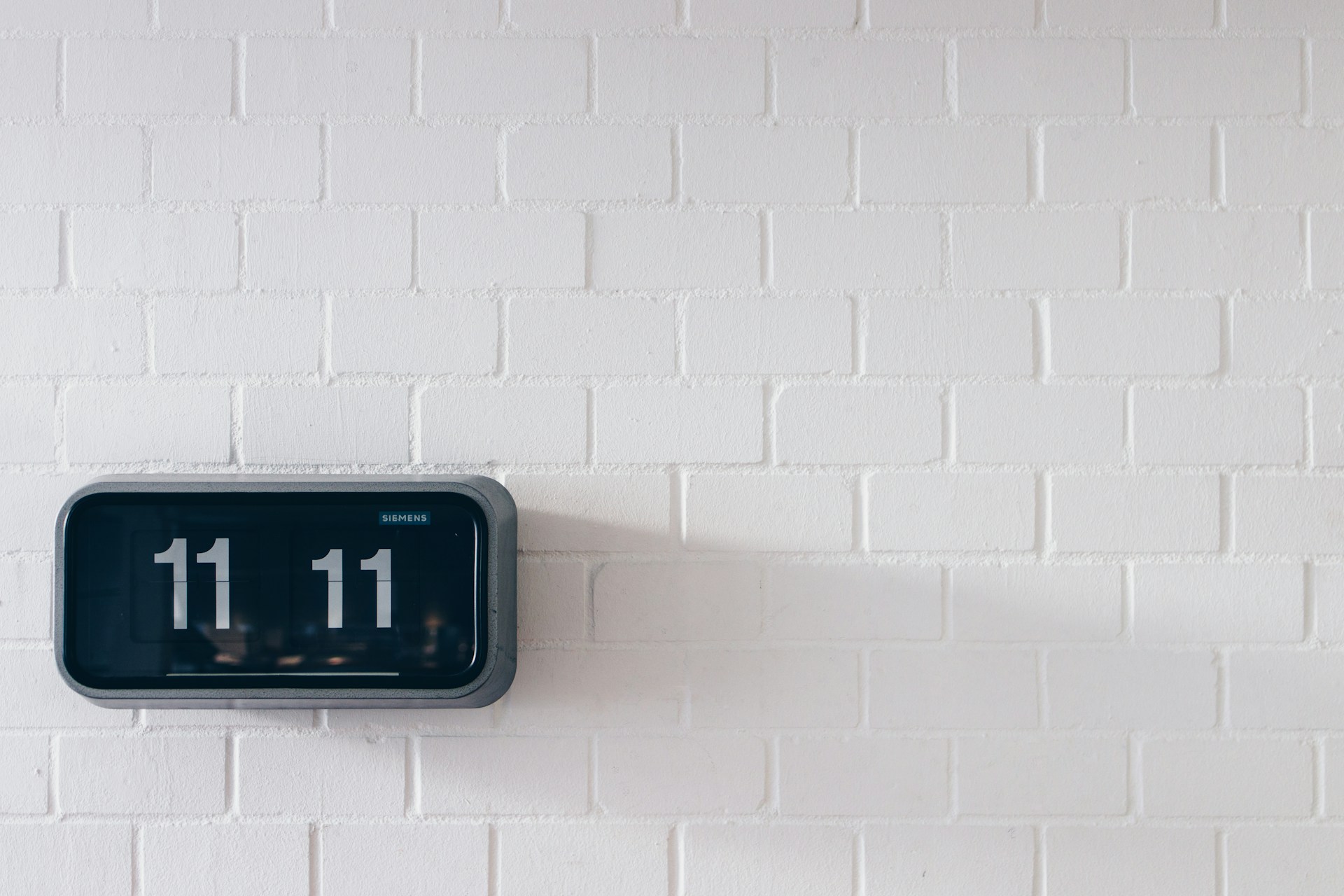 11:11: El Misterio de la Hora Espejo y su Significado en la Cultura Popular Argentina